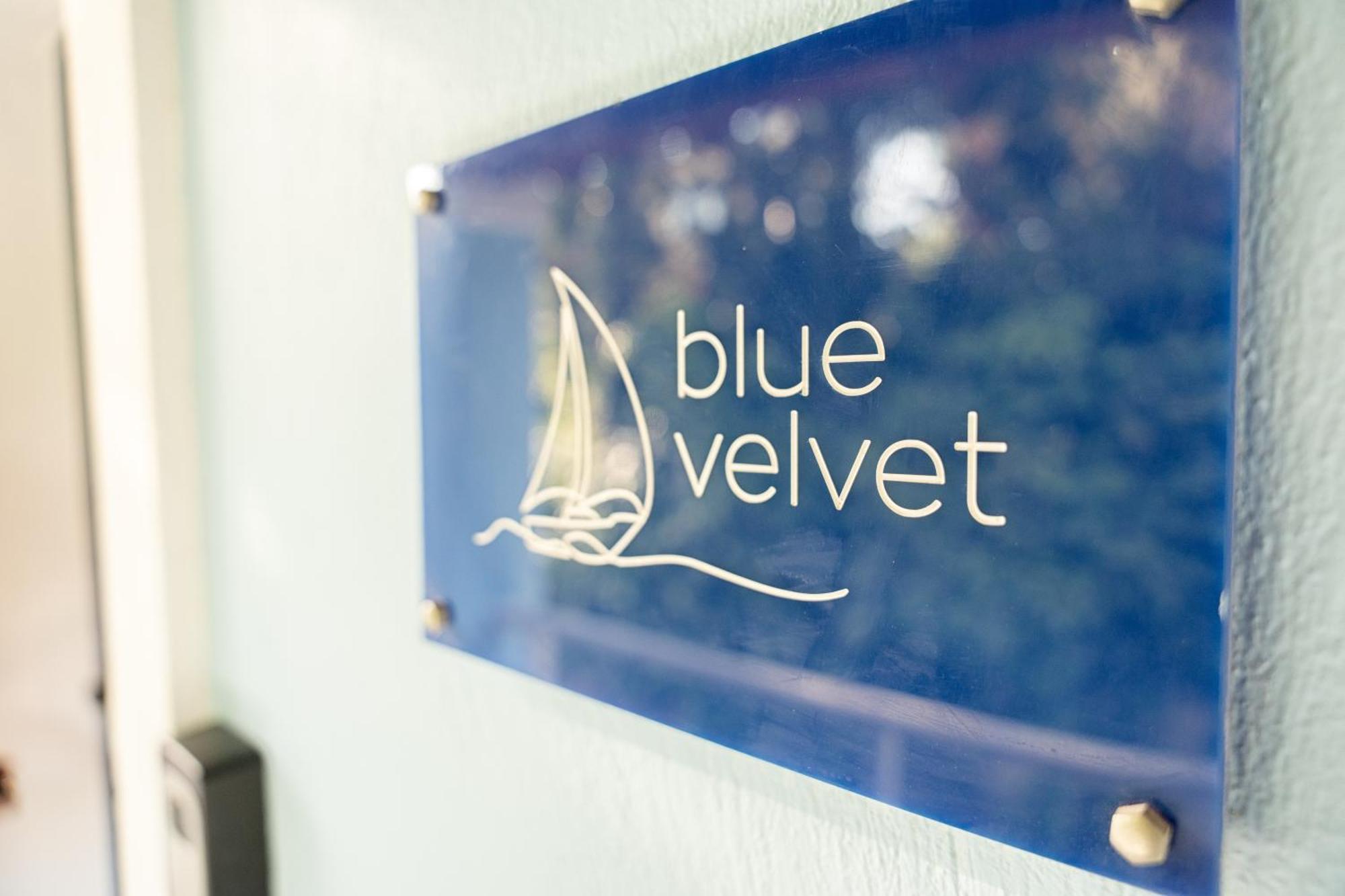 Blue & White Velvet 20M From The Beach Danilia Екстер'єр фото